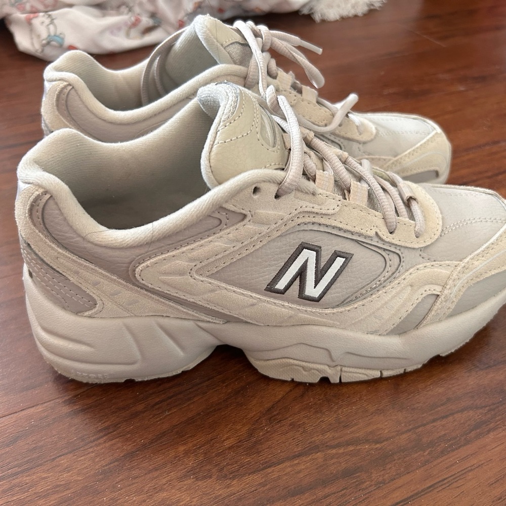 cute streetwear new balances 452